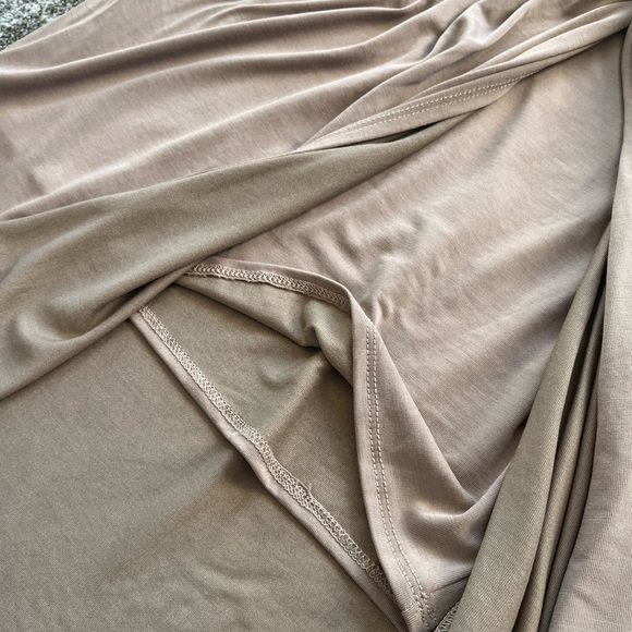 Dynamite Midi Skirt Beige Twist Front with slit - Picture 3 of 5